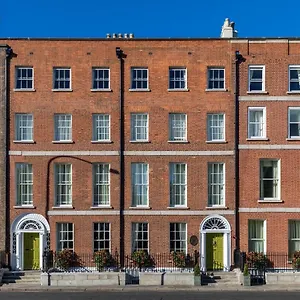 stauntons-on-the-green.dublin-hotelsweb.com/